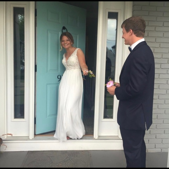 Sherri Hill white prom dress - Picture 5 of 6